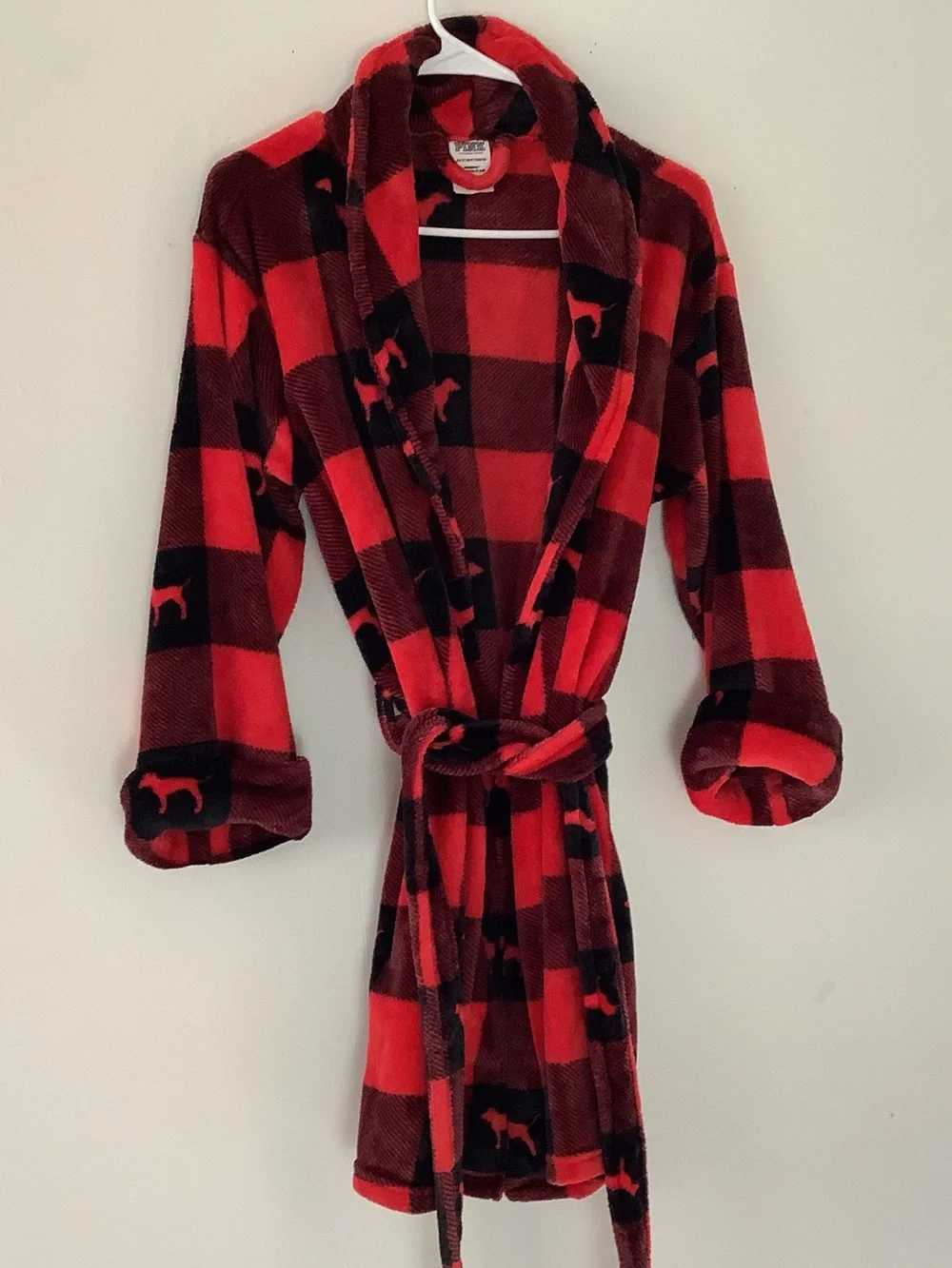 PINK Victoria's Secret Red and Black Plaid Fleece Robe
